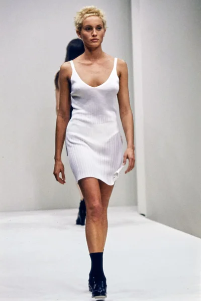 Look 27